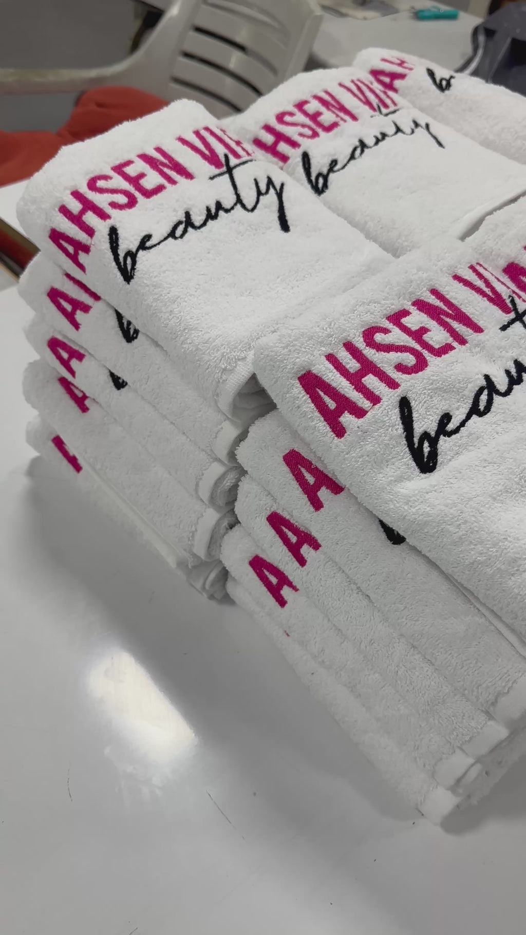 Havlu Setinde Kampanya - Logo Nakışlı 30 Parça Set